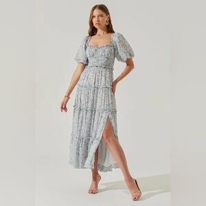 NWT ASTR Prina Floral Puff Sleeve Tiered Midi Dress